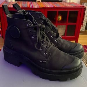Women's Pallabase Twill Sneaker Boot